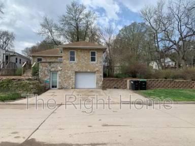 Main picture of 5628 S 51st Ave