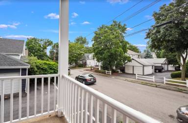 Main picture of 139 Adams St
