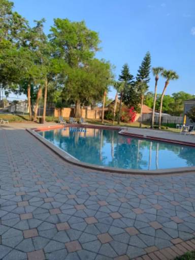 Main picture of 232 Lewfield Cir