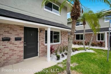 Main picture of 2322 S Palmetto Ave