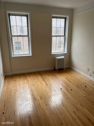 Main picture of 117 W 13th St