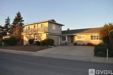 Main picture of 224 Briarwood Dr