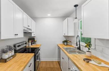 Main picture of 112 Lombardy Ct