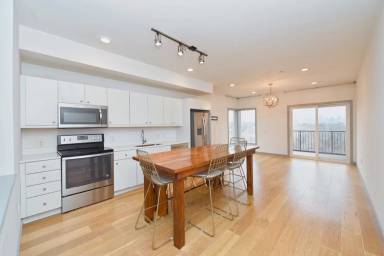 Main picture of 400 Herron Dr