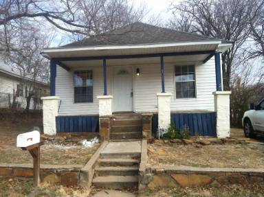 Main picture of 605 N McKinley Ave