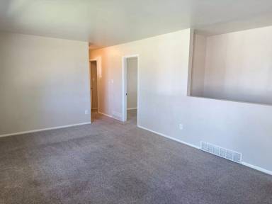 Main picture of 1938 Berkshire Ln