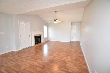 Main picture of 112 Van Buren Dr