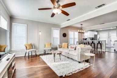 Main picture of 3824 Collinwood Ave