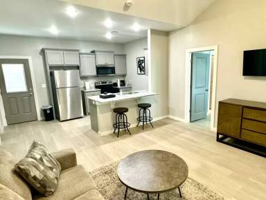 Main picture of 1307 SW Georgia Ave