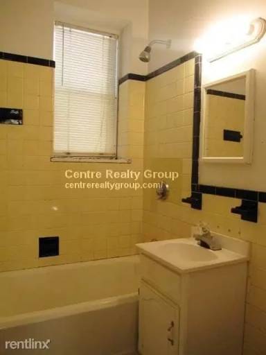 Main picture of 1477 Beacon St