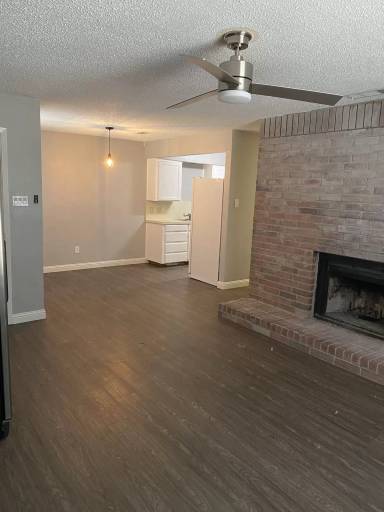 Main picture of 816 Betty Ct