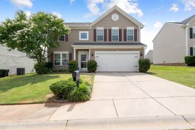 Main picture of 27 Madeline Cir