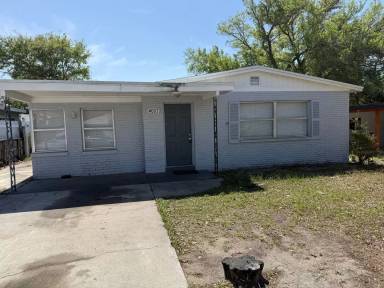 Main picture of 4007 E Henry Ave