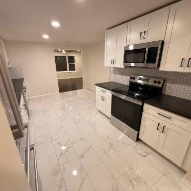 Main picture of 5211 E 141st St