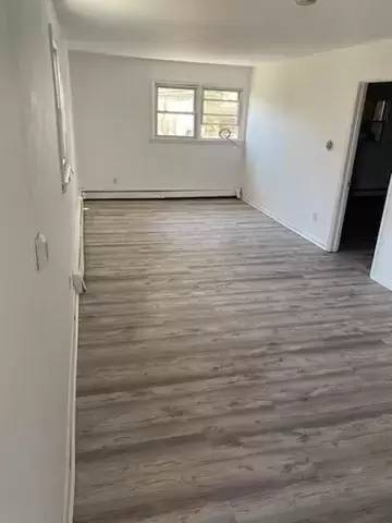 Main picture of 72 Edgewood Ave