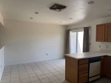 Main picture of 315 W Magpie Ln