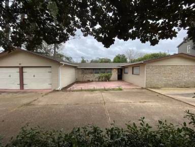 Main picture of 5507 Southwood Dr
