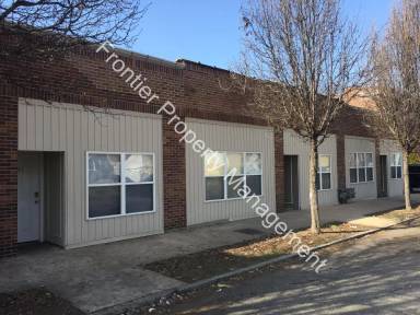 Main picture of 2709 Michigan Ave