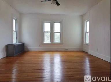 Main picture of 21 Fales St