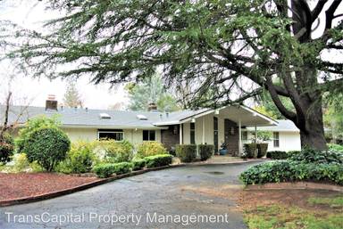 Main picture of 1961 Maple Glen Rd