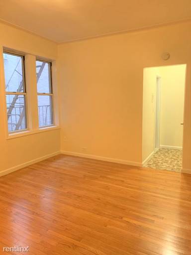 Main picture of 117 W 13th St