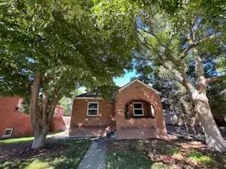 Main picture of 2383 S Sherman St