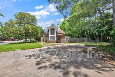 Main picture of 1201 Magnolia Pl