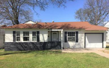 Main picture of 1702 S 9th St