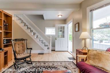 Main picture of 9 Latham St