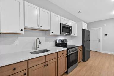 Main picture of 822 N 40th St