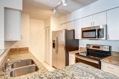 Main picture of Yacht Club at Brickell Apartments