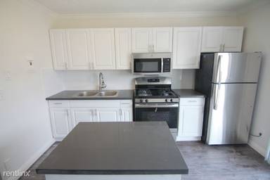 Main picture of 101 N Normandie Ave