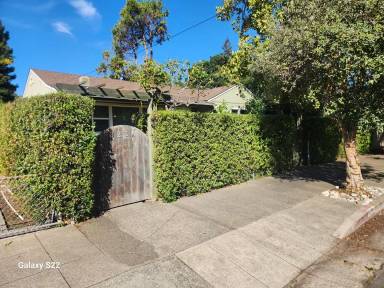 Main picture of 807 And 809 Orch St