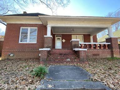 Main picture of 402 Calhoun Ave NE