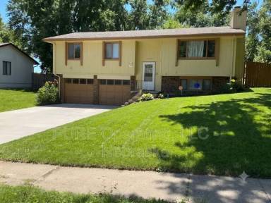 Main picture of 15229 Y St