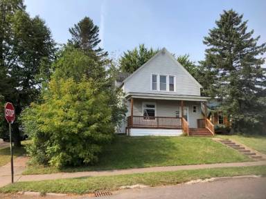 Main picture of 719 E 8th St