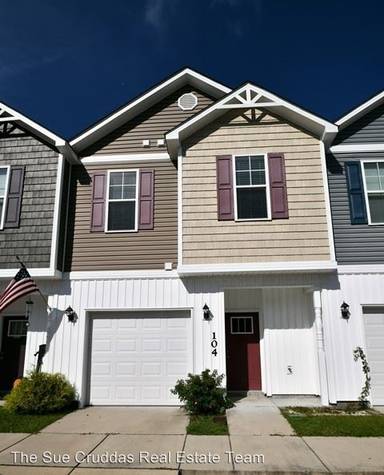 Main picture of 104 Waterstone Ln