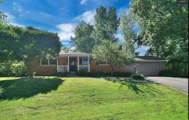 Main picture of 163 Pine Village Dr