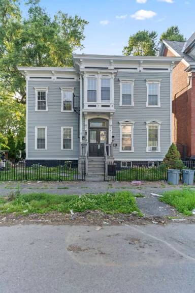 Main picture of 109 Park Pl