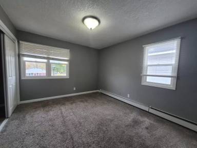 Main picture of 413-415 N Penn Ave N