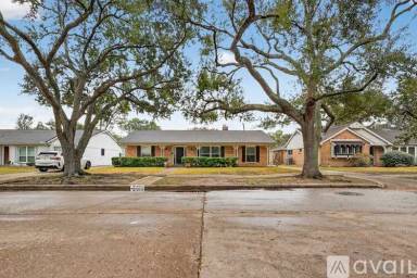 Main picture of 6031 Rutherglenn Dr