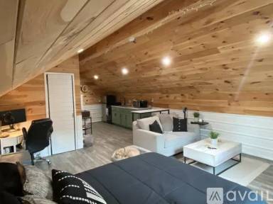 Main picture of 5155 Whites Creek Pike