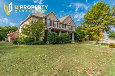 Main picture of 403 Orchard Ln