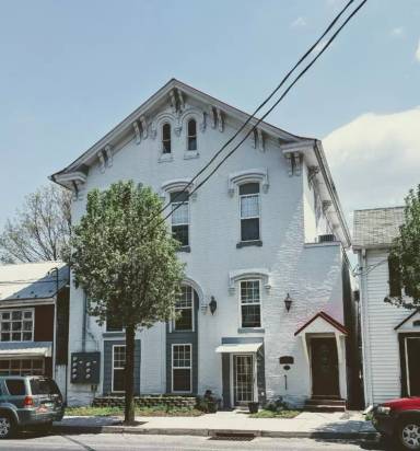 Main picture of 214 N Baltimore Ave