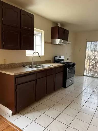 Main picture of 8124 S Normandie Ave