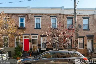 Main picture of 1645 S Lawrence St