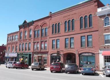 Main picture of 163 Main St