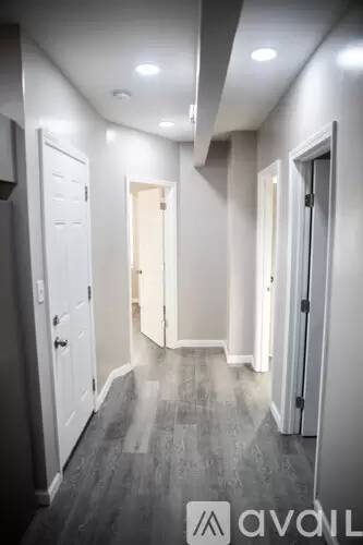 Main picture of 4048 W Belle Pl