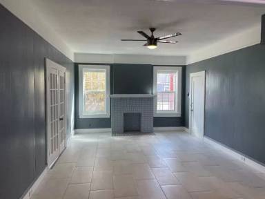 Main picture of 2601 Fort Ave