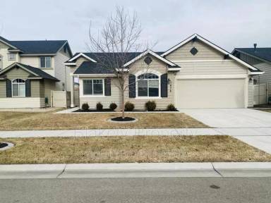 Main picture of 1476 W Soldotna Dr